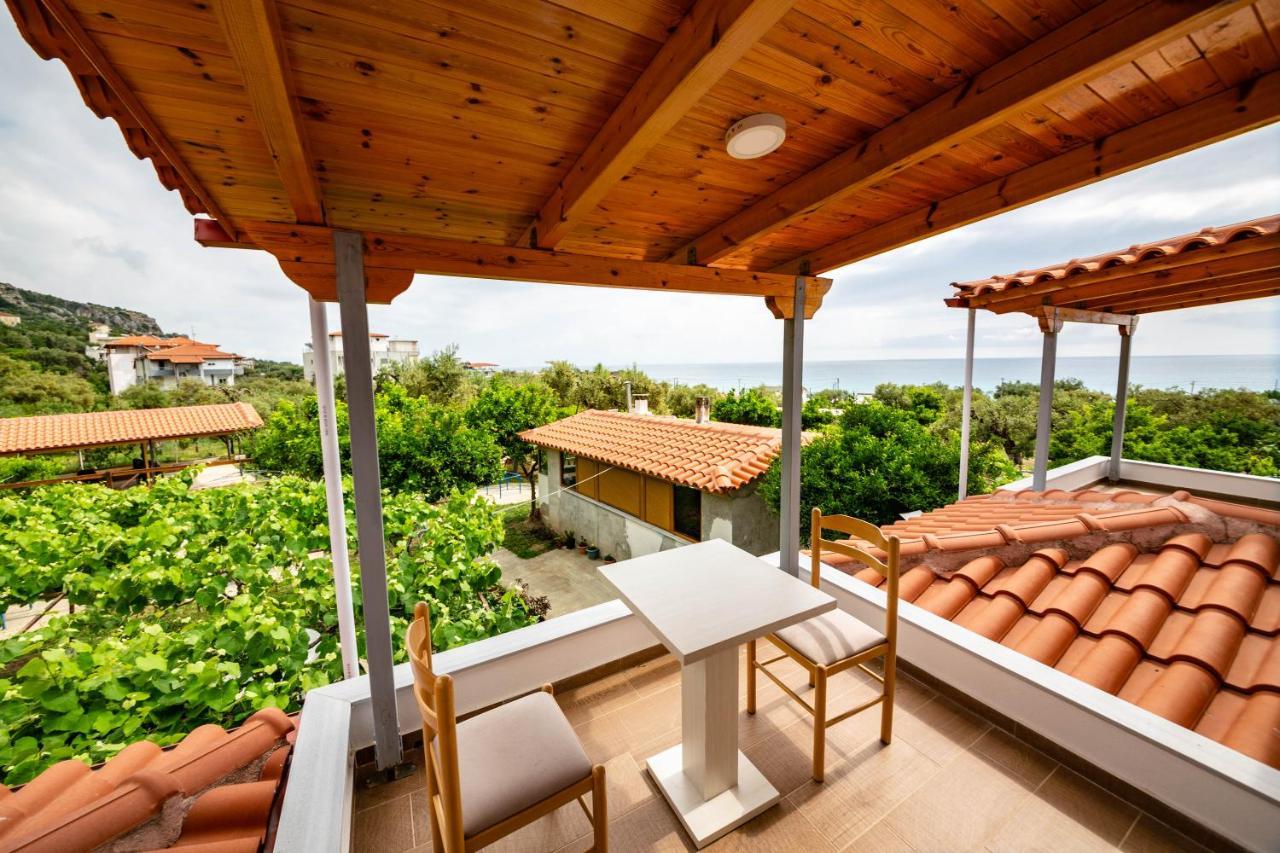 Guest House Luiza Borsh Esterno foto